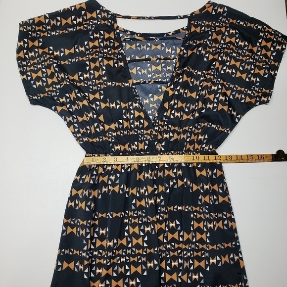 BLACK Ochre geometric pattern short sleeve Tunic dress with elastic waist M - Picture 3 of 5
